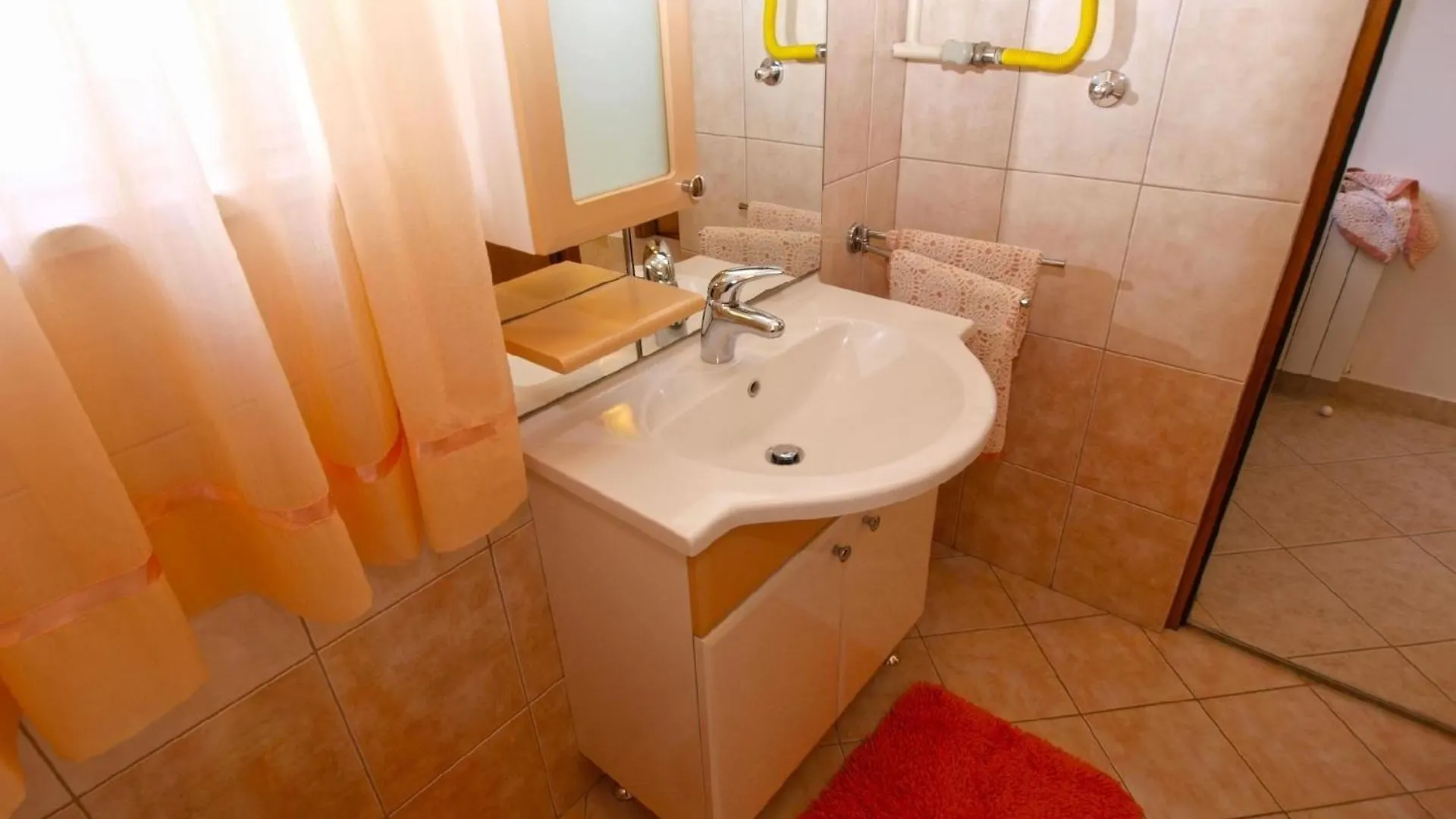 Apartment Ferienwohnung Fuer 4 Personen Ca 42 Qm In Fazana, Istrien Istrische Riviera